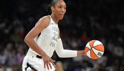 沙巴体育-阿贾-威尔逊单赛季11次30+平个人生涯纪录 还差1场平WNBA历史纪录