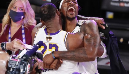 霍华德：科比和詹姆斯性格完全不同 詹姆斯喜欢扎堆 科比独来独往