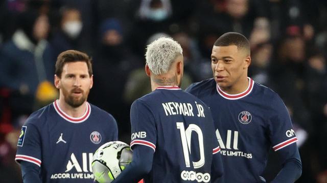 Lionel Messi Neymar Kylian Mbappe PSG 040322.jpg